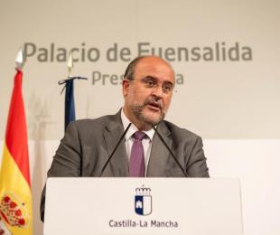 El vicepresidente autonómico ha presentado el primer borrador a las entidades firmantes del Pacto contra la Despoblación, hoy, en el Palacio de Fuensalida