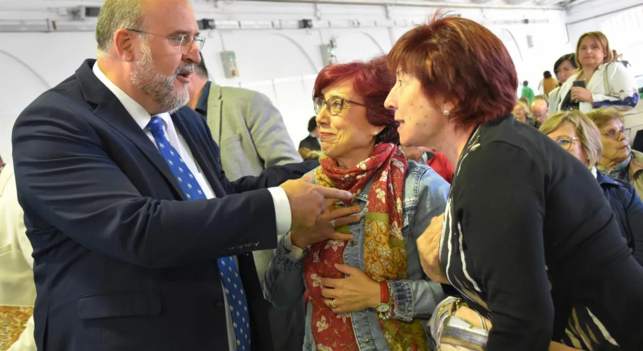 El vicepresidente regional ha participado en la jornada ‘Tierra de Emprendedoras’ organizado por FADEMUR en Cuenca