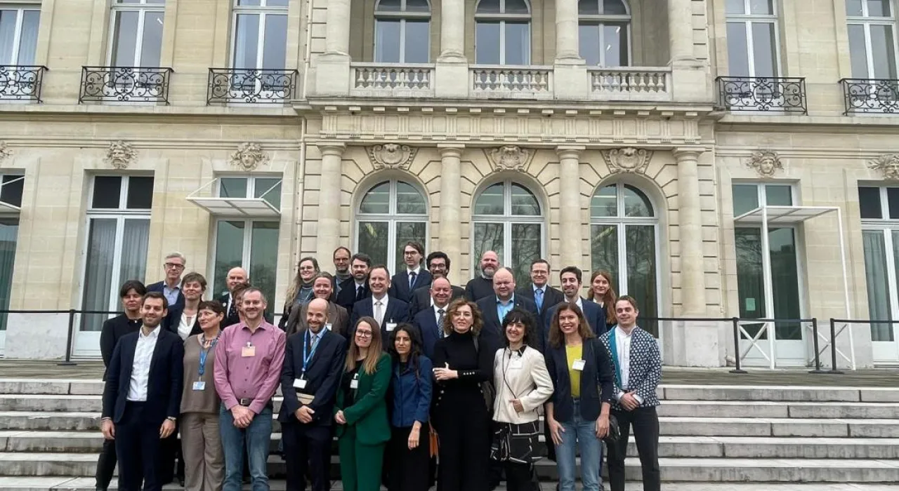 El Ejecutivo autonómico ha expuesto en París las medidas para hacer frente a la pérdida demográfica