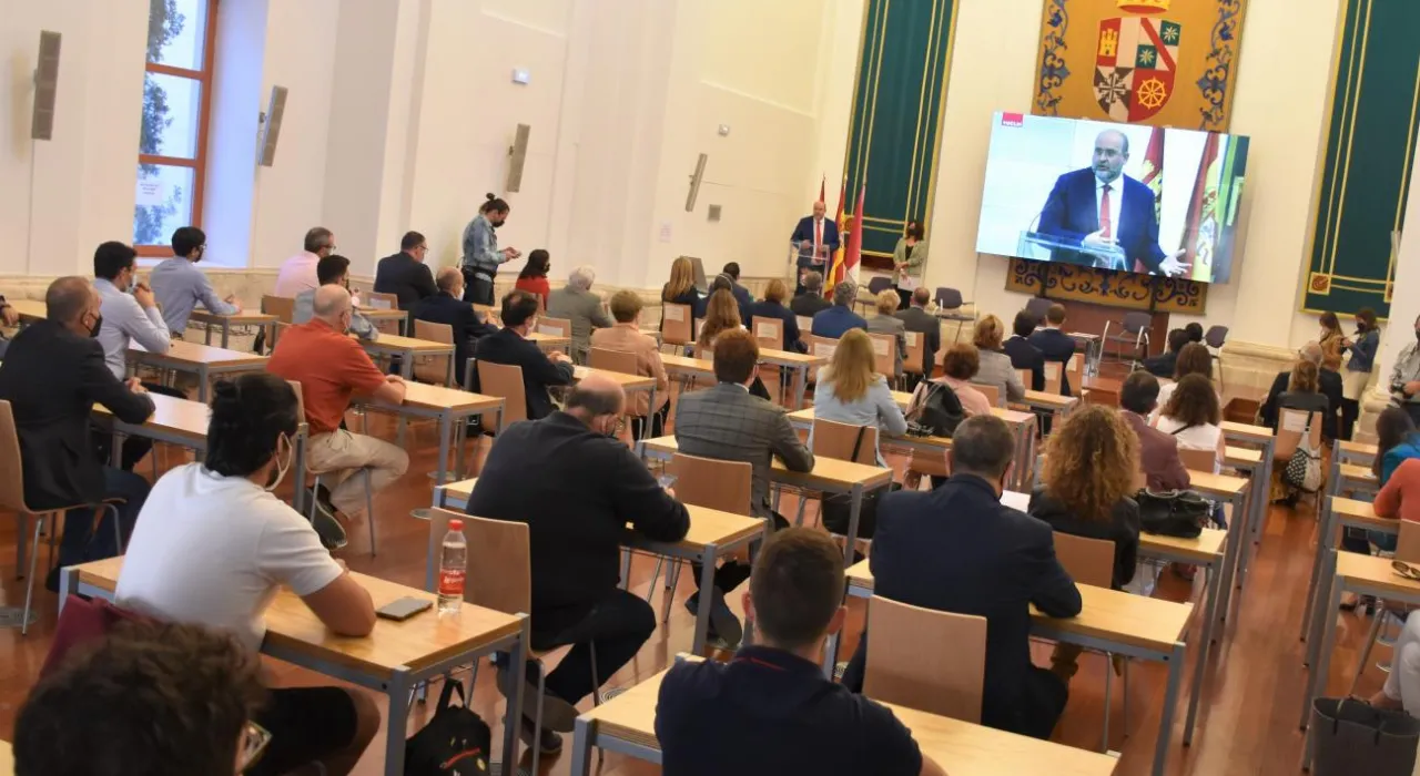 En el acto de presentación de los resultados del programa ‘UCLM Rural: Universitarios ante la despoblación’
