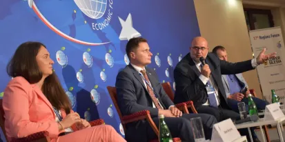 l vicepresidente primero, José Luis Martínez Guijarro, que ha participado en la 32 edición del Foro Económico que se celebra desde en Karpacz (Polonia)