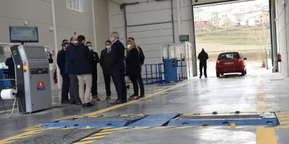 El vicepresidente regional y el consejero de Desarrollo Sostenible han asistido, hoy, en Salvacañete (Cuenca), a la inauguración de la ITV de la Sierra